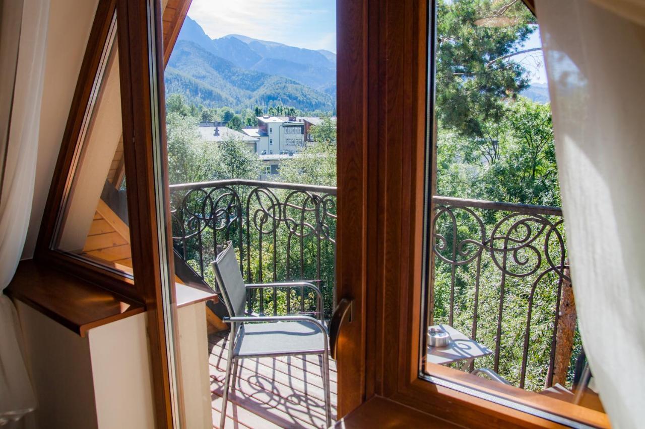 Wilcznik 10 Bed & Breakfast *