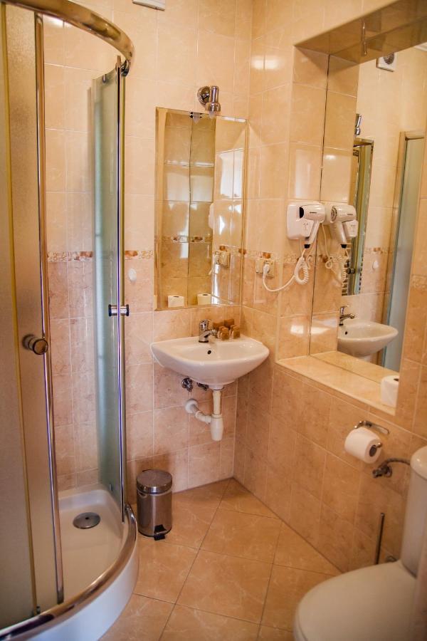 Wilcznik 10 Bed & Breakfast