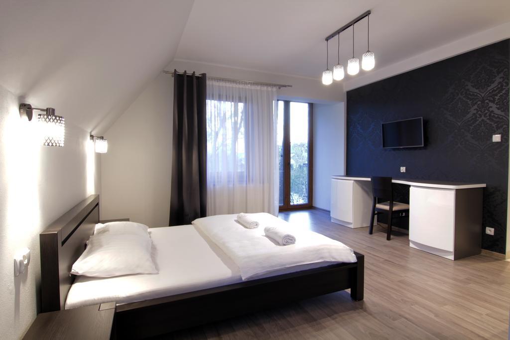 Wilcznik 10 Bed & Breakfast